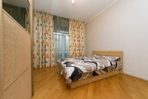 Готелі . Готель Люкс 6-місний Бульвар Дружби Народів 7. 