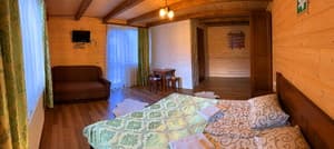 Готелі . Готель Напівлюкс тримісний №1. 