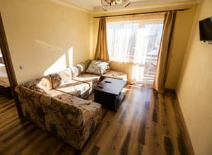 Отели . Гостиница Люкс трехместный двухкомнатный (3+1). 