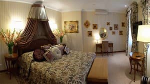 Отели . Гостиница Люкс двухместный королевский. 