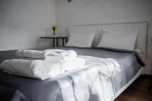 Отели . Гостиница Эконом двухместный цокольный. 