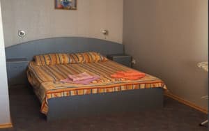 Отели . Гостиница Люкс 6-местный Бастион. 