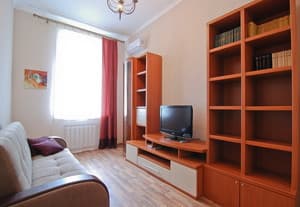 Готелі . Готель Апартаменти трьохмісний вул. Лисенко 8. 