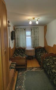 Отели . Гостиница Эконом трехместный (удобства на три номера). 