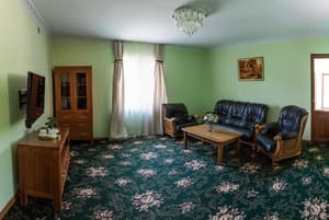 Готелі . Готель Люкс тримісний двокімнатний. 