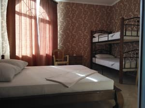 Отели . Гостиница Стандарт 4-местный с балконом. 