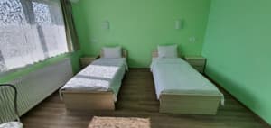 Hotels . Hotel Superior Double with separate beds and a microwave. 