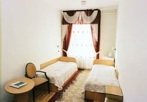 Готелі . Готель Покращений двомісний . 