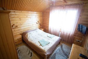 Отели . Гостиница Люкс 4-местный Маковица трехкомнатный . 