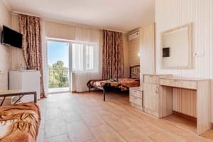 Hotels . Hotel Family room Triple . 