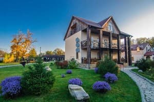 Отели . Гостиница Полулюкс 4-местный Котедж №4. 