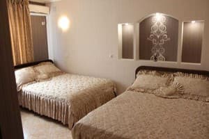 Отели . Гостиница Люкс 4-местный без балкона. 