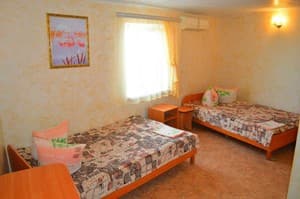 Отели . Гостиница Стандарт трехместный с удобствами. 