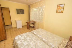 Готелі . Готель Стандарт двомісний . 