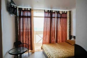 Отели . Гостиница Стандарт двухместный с видом на море и балконом. 