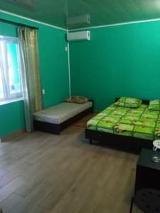 Готелі . Готель Стандарт тримісний . 