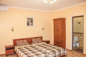 Готелі . Готель Стандарт 4-місний . 