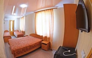 Отели . Гостиница Эконом 4-местный + (летние домики) с кондиционером. 