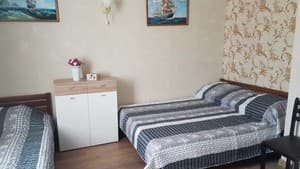 Отели . Гостиница Полулюкс 5-местный . 