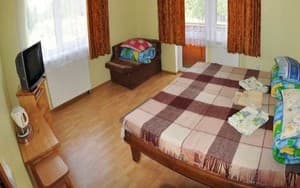 Готелі . Готель Стандарт 6-місний трикімнатний. 