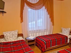 Готелі . Готель Стандарт 5-місний двокімнатний. 