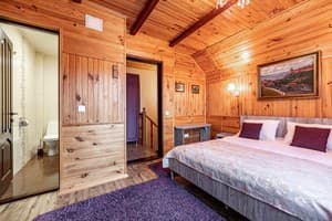 Hotels . Hotel Apartament Quadruple superior with balcony and mountain view. 