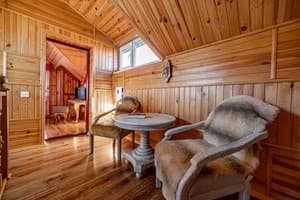 Emerald House. Номер Апартаменты 4-местный с двумя спальнями и видом на горы