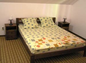 DUBKY. Room Standard Double Wood B