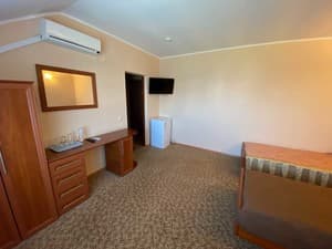 СВ. Номер Стандарт тримісний 