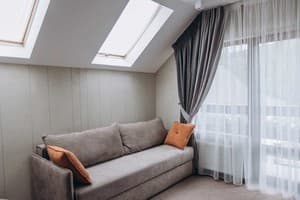 Отели . Гостиница Делюкс двухместный Суперлюкс с балконом №6. 