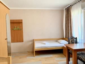 Готелі . Готель Стандарт тримісний №2. 