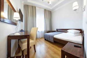 Готелі . Готель Покращений одномісний . 