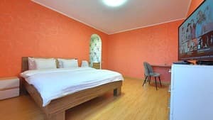 Red and white, Alex Apartments (contactless check-in 24/7). Room Apartament Quadruple Red and White