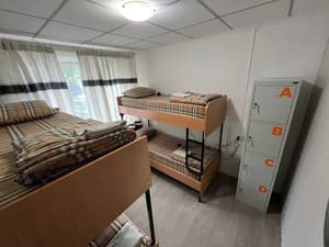 Отели . Гостиница Место в женском 4-местном номере . 