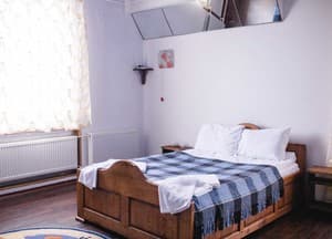 Отели . Гостиница Комфорт 4-местный №7 с балконом. 