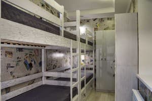 Art House Hostel. Номер Место в общем 4-местном номере №1