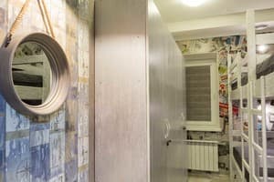 Art House Hostel. Номер Место в общем 4-местном номере №2