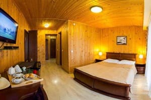 Готелі . Готель Делюкс двомісний . 