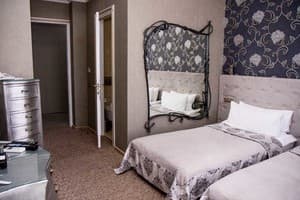 Plaza. Room Superior Double 702