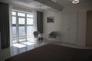 ELLING. Room Suite Quadruple 
