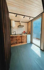 Отели . Гостиница Апартаменты 4-местный с кухней А фрейм. 