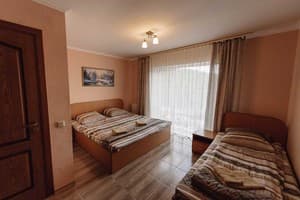 Тога. Номер Стандарт трехместный 