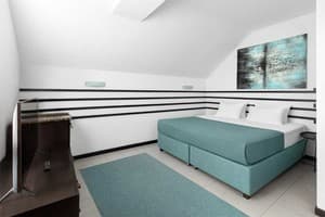 Отели . Гостиница Люкс двухместный семейный (2+2). 