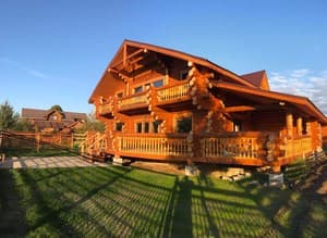 Готелі . Готель Котедж 10-місний з кінотеатром та більярдом. 