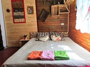 Dim mandrivnika. Room Economy Double Svitlitsa with a stove