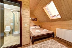 Continental (Контіненталь). Номер Полулюкс двухместный Double (мансарда)
