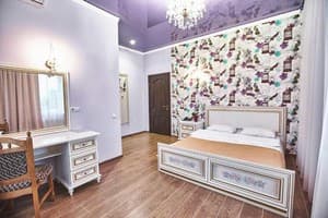 Готелі . Готель Люкс двомісний . 