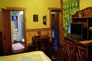 Готелі . Готель Котедж двомісний Гніздечко. 