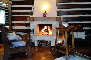 Готелі . Готель Котедж 4-місний Горлиця. 