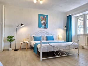 Blue malachite Alex Apartments (24/7 contactless check-in). Room Family room Double 